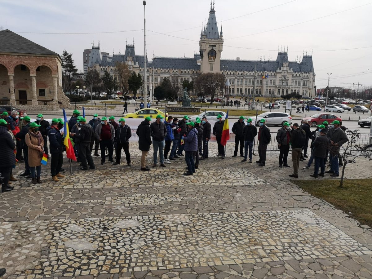 Proteste uriaşe ale agricultorilor din Iași și Botoșani! Oamenii îşi strigă nemulţumirile – FOTO