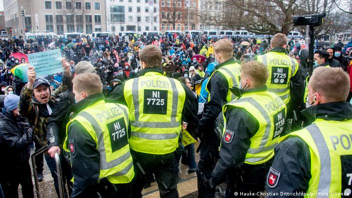 Proteste în statele Uniunii Europene împotriva măsurilor anti-COVID-19 – VIDEO