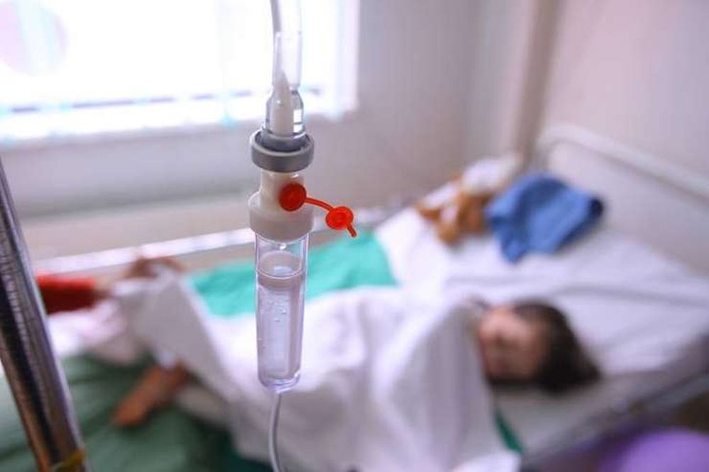 Starea copilului opărit cu ciorbă de la Huşi. Medicii ieşeni sunt încrezători în ceea ce o priveşte pe fetiță