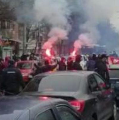 Sute de ultraşi sunt supravegheați de suporteri la derby-ul bucureștean CSA Steaua – FCSB 2