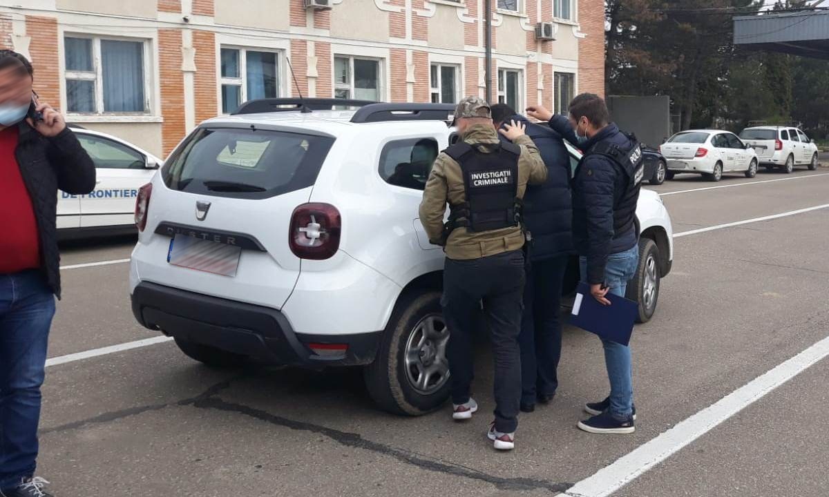 Un bărbat căutat de politiștii francezi, prins la vama Albița. Ce acuzații i se aduc