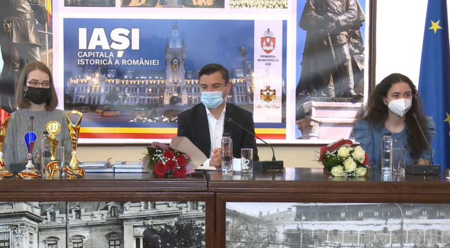 Primarul Mihai Chirica va susţine o conferinţă de presă pentru a premia medaliatele cu aur şi argint de la compețiile de şah –  VIDEO