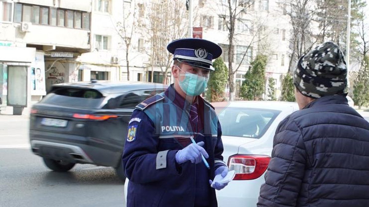Un cerșetor din Iași a reușit să-i umilească pe polițiștii care l-au amendat pentru că nu purta mască de protecție! În fața judecătorilor, el a prezentat un document care l-a scos din încurcătură! (Exclusiv)