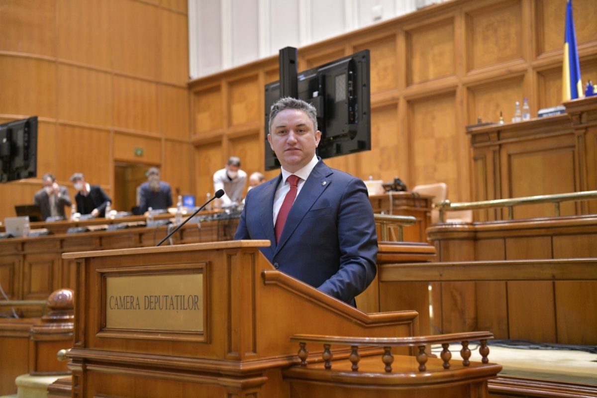 Marius Eugen Ostaficiuc, președinte al PSD Municipiul Iași, deputat: Haosul se instalează în România, Iohannis oferă distincții! (P)