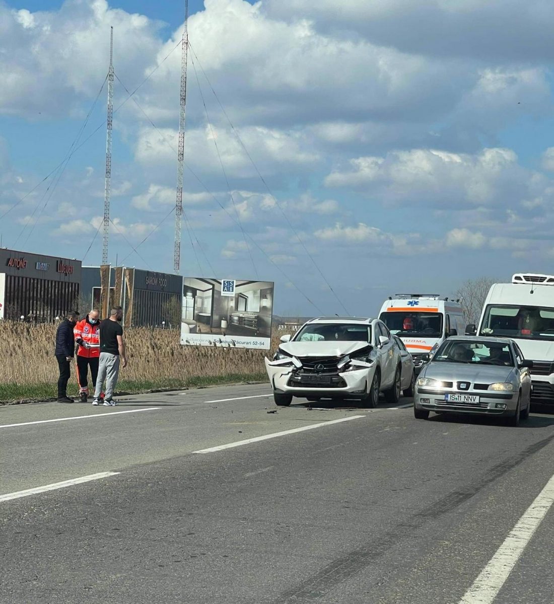 Accident rutier în zona Metro din Iași! Au fost implicate patru autoturisme – EXCLUSIV, FOTO, UPDATE, VIDEO