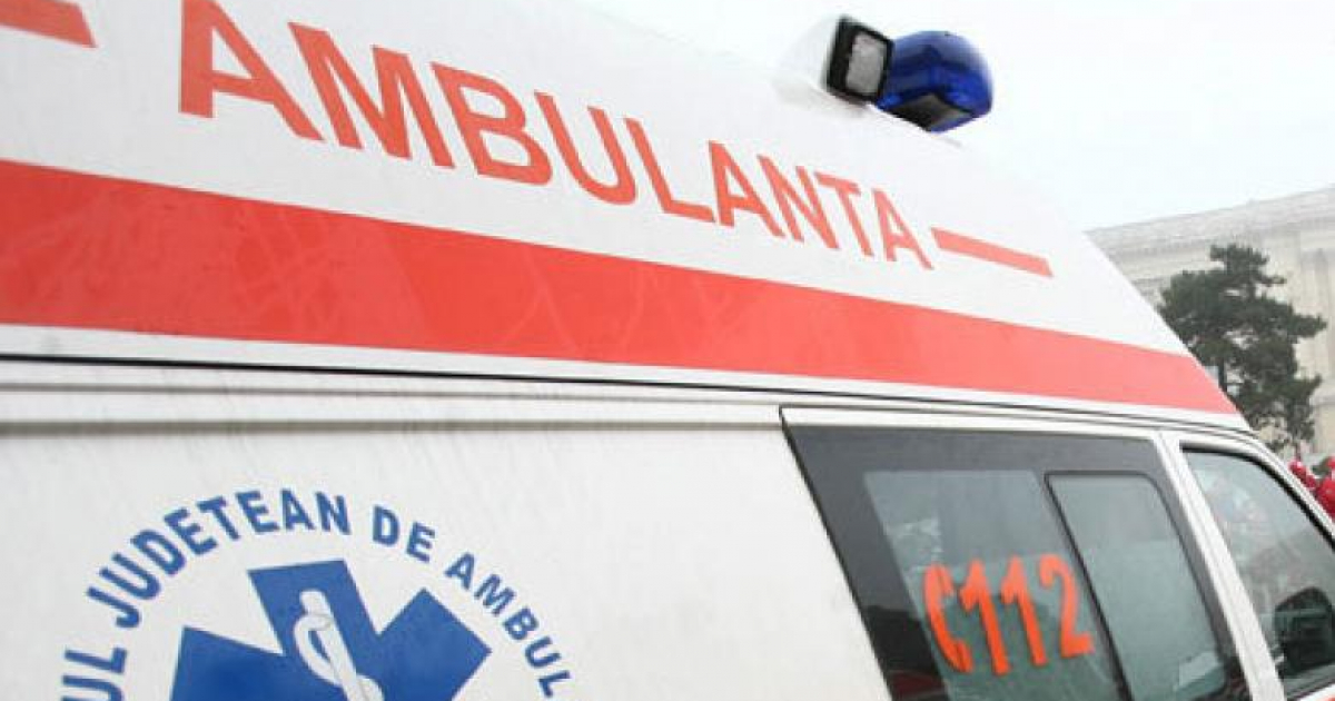 Accident rutier la Răsboieni Țibănești. O mașină a acroșat un autoturism parcat