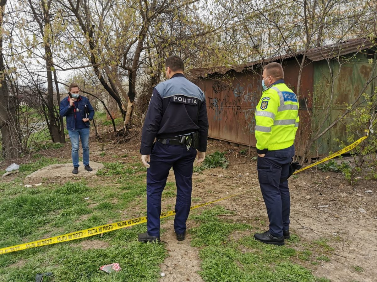 Alertă în Iași! Două pistoale au fost găsite pe malul Nicolinei. Polițiștii fac cercetări în zonă – EXCLUSIV / LIVE VIDEO / GALERIE FOTO / UPDATE