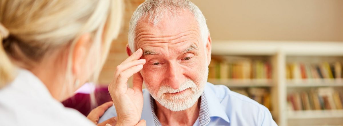 Cei care dorm putin își cresc riscul de Alzheimer