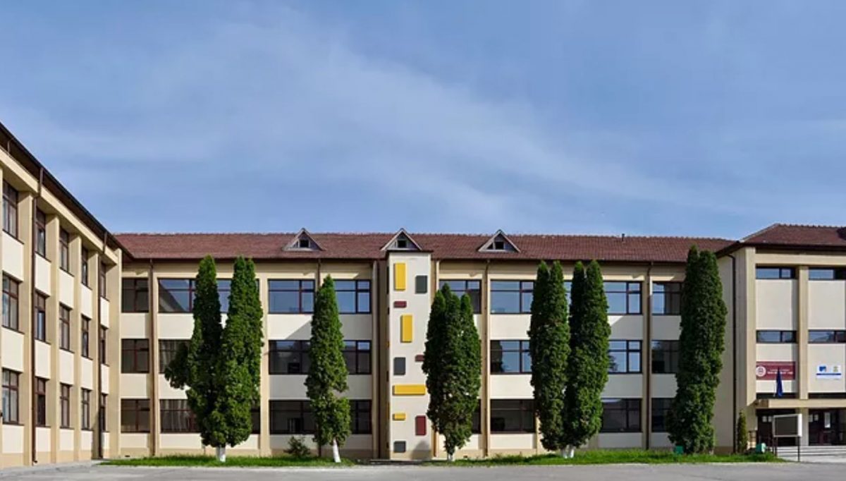 Colegiul Tehnic ,, Ion Holban” Iași organizează o întâlnire virtuală în cadrul proiectului Erasmus+ ,,Europa pe 7 coline”