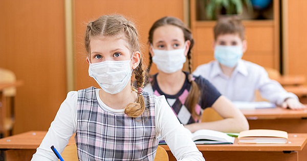 În atenția elevilor, părinților și profesorilor. Care sunt scenariile de funcționare în școlile și liceele din județul Iași, începând cu data de 5 mai