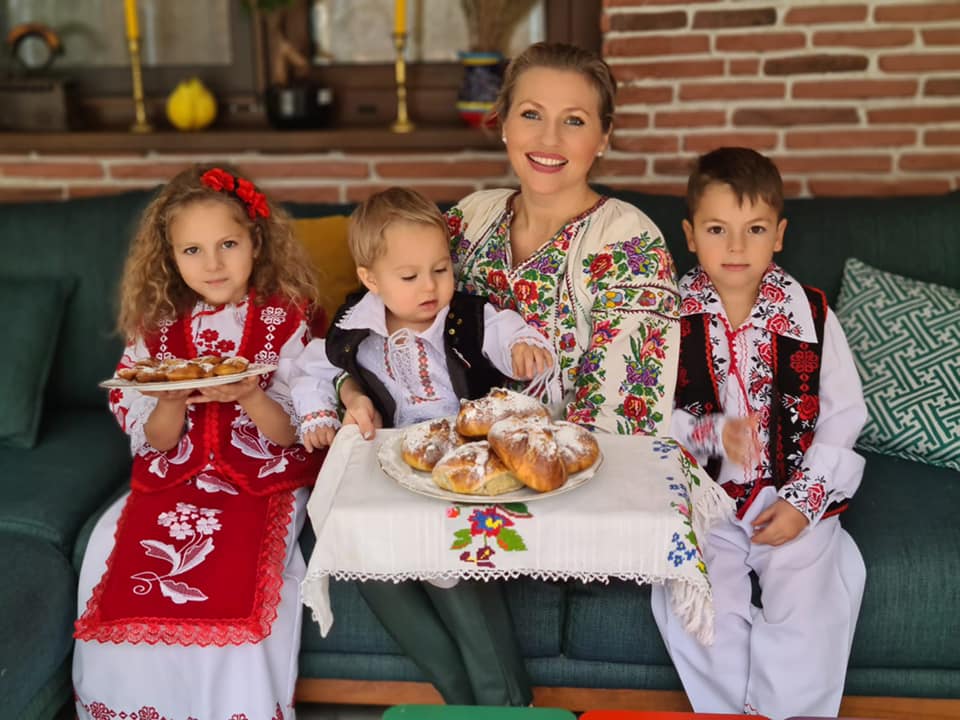 Cum arată acum Carla, fetița Mirelei Vaida. Vedeta TV are trei copii superbi