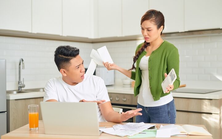 Ţi-ai complicat viaţa cu mai multe credite! Uite cum ieşi din încurcătură!