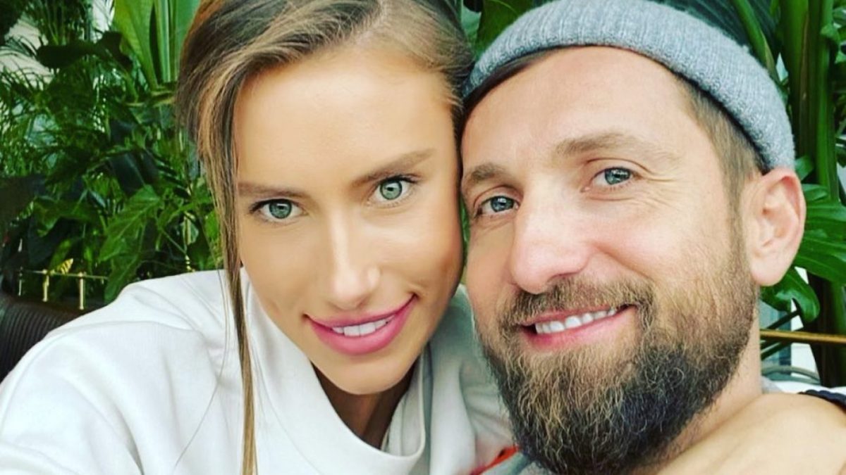 Gabriela Prisăcariu a anunțat sexul copilului pe care îl are cu Dani Oțil! Cei doi sunt în vacanță în Dubai