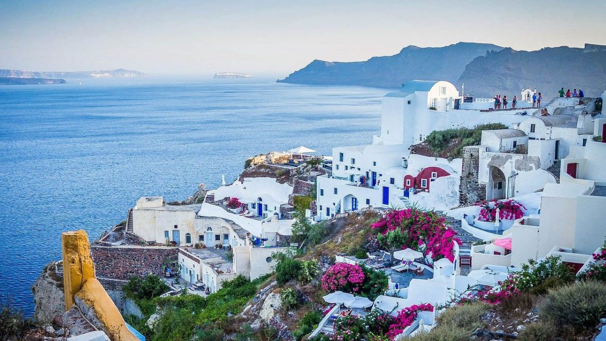 Condiții stricte pentru călătoria în Grecia! Mii de persoane au fost refuzate la urcarea pe feriboturi
