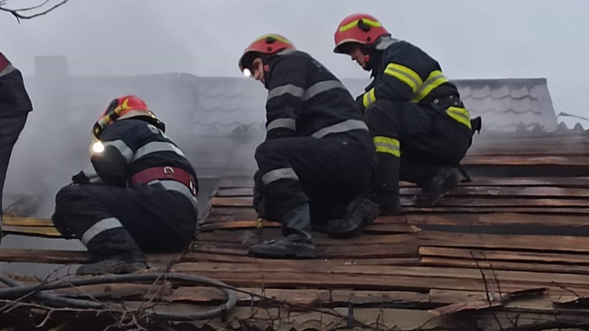 Incendii devastatoare în județul Iași. Intervenții ale pompierilor ISU în comunele din jurul orașului