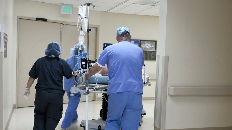 Infectarea cu COVID-19 crește riscul de depresie și demență, sugerează un studiu