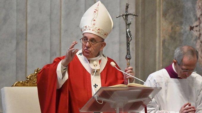 Pas important făcut de Papa Francisc: a ridicat superimunitatea episcopilor și cardinalilor