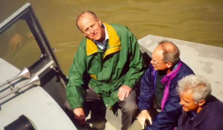 Prinţul Philip, fascinat de Delta Dunării: «Nu mi-am imaginat că la distanţă atât de mică de Londra există ceva atât de frumos»
