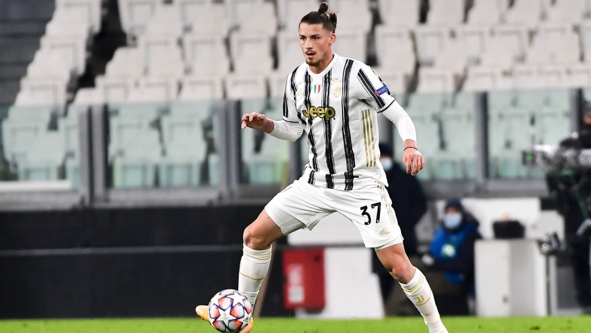 Radu Drăgușin, șansă nesperată la Juventus. Leonardo Bonucci, plasat în carantină după revenirea de la națională. Anunțul italienilor
