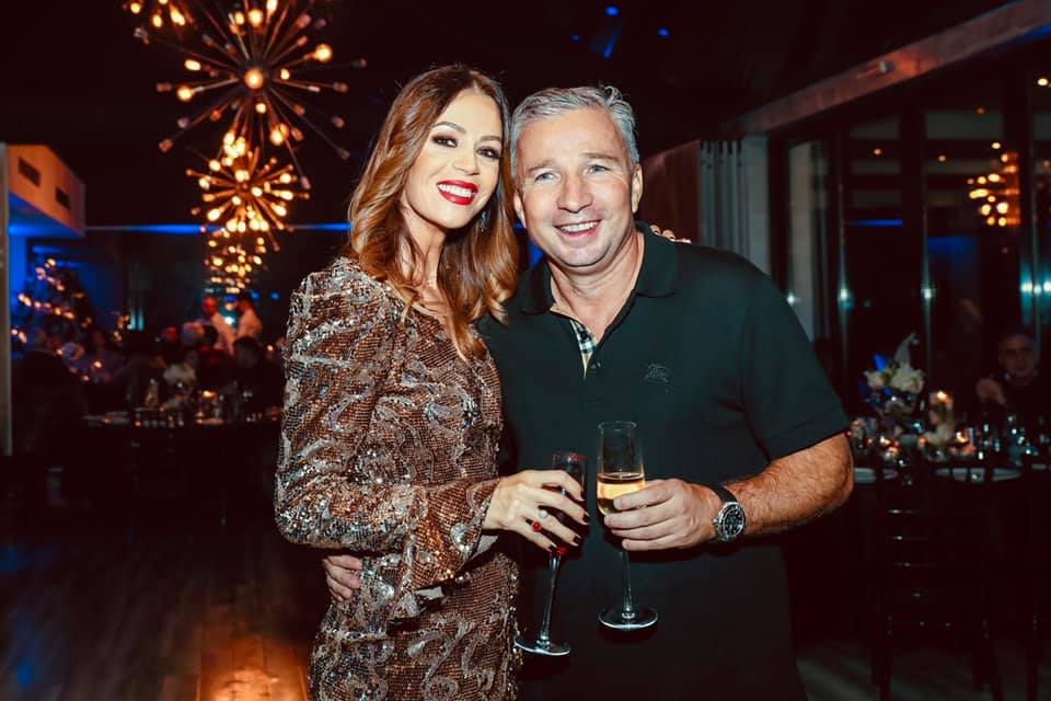 Cum arată soția lui Dan Petrescu la 45 de ani. Fostul model și-a dezvăluit secretul