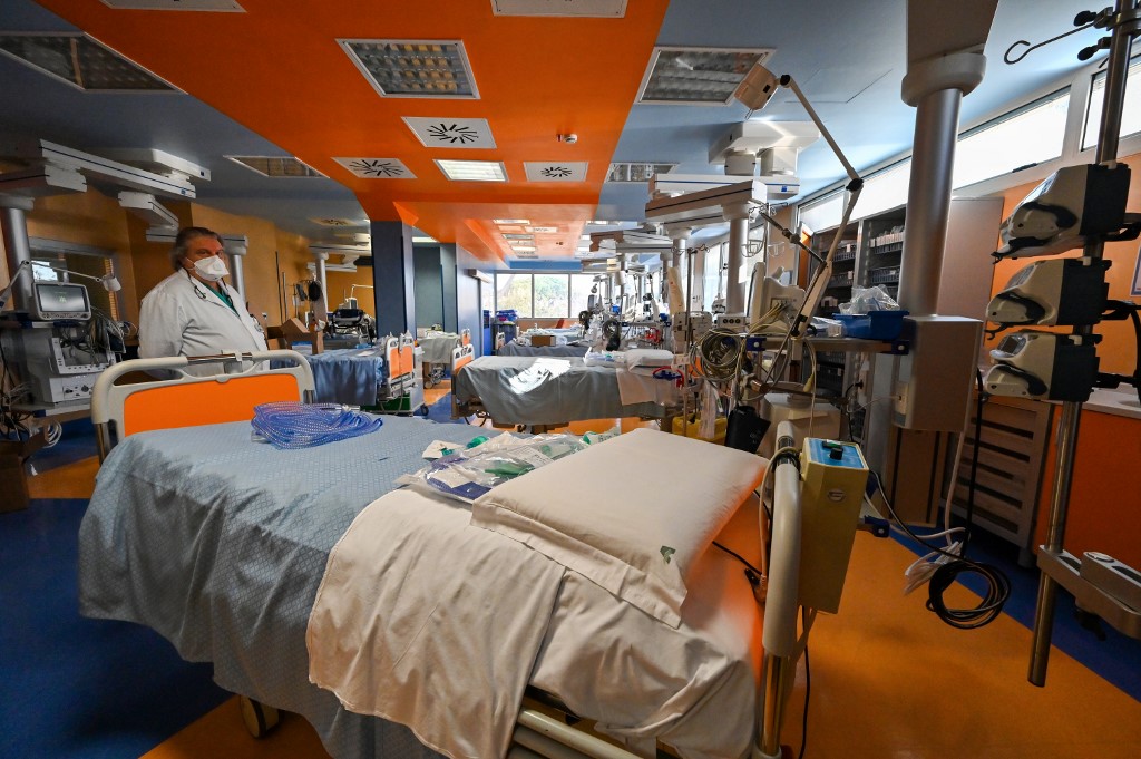 Medicii din judeţul Alba sunt disperați, cer ajutor de urgență: „ Ne mor pacienţii în braţe. Nu avem staţie de oxigen!”