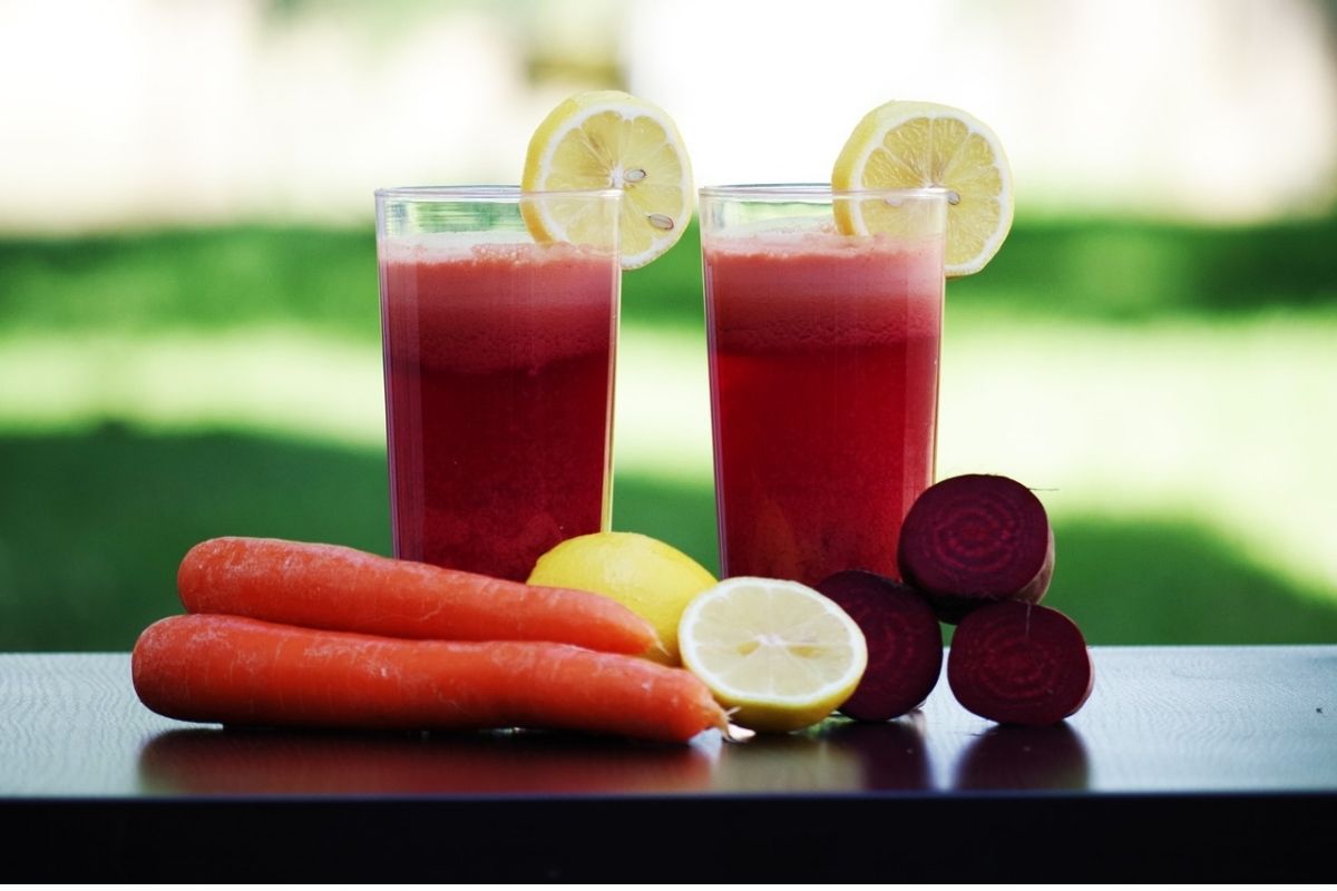 Sucuri pentru ficat. 7 rețete din fructe și legume pentru detoxifierea ficatului