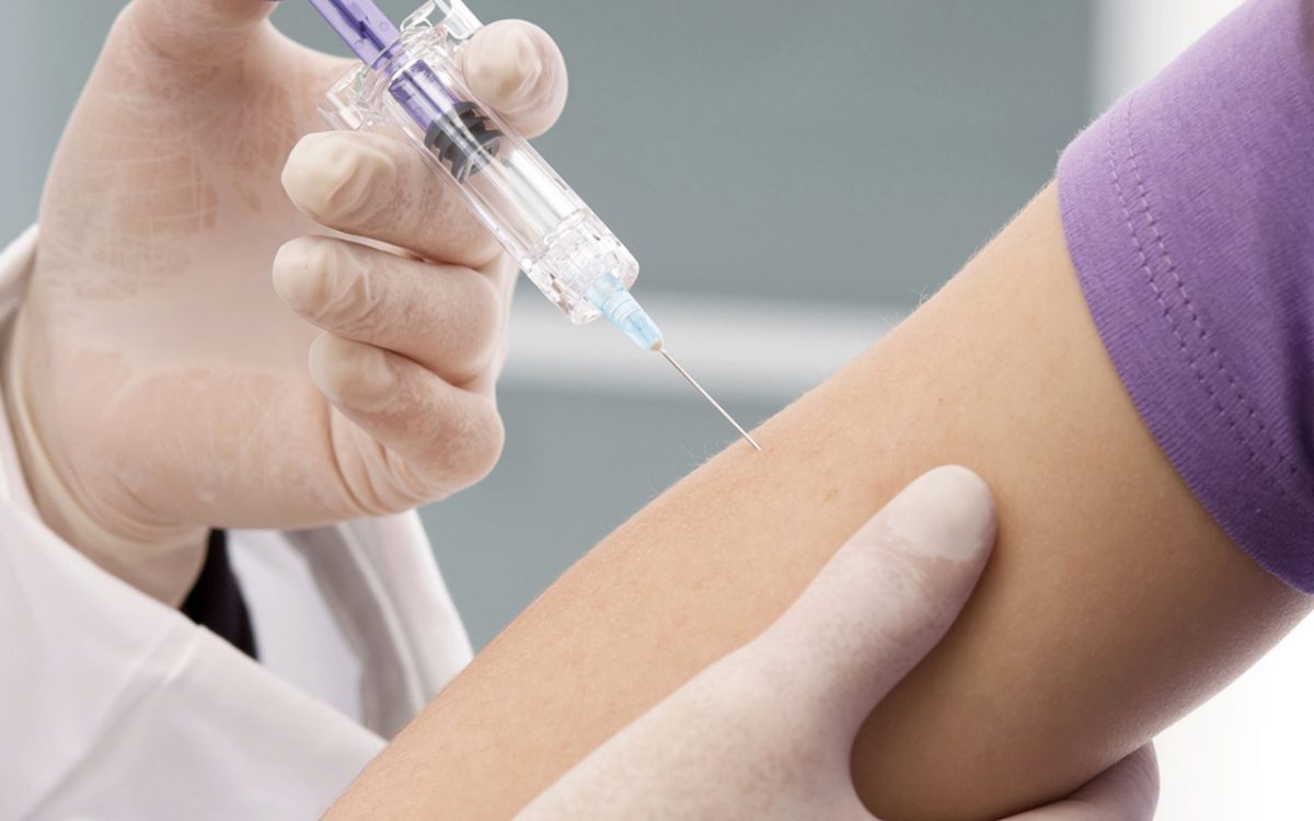 Evidența persoanelor vaccinate împotriva COVID-19. Câte reacții adverse au fost înregistrate în ultimele 24 de ore