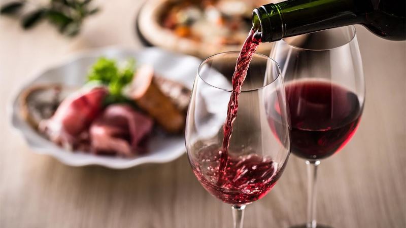 Tot ce trebuie sa stii despre consumul unui vin de calitate