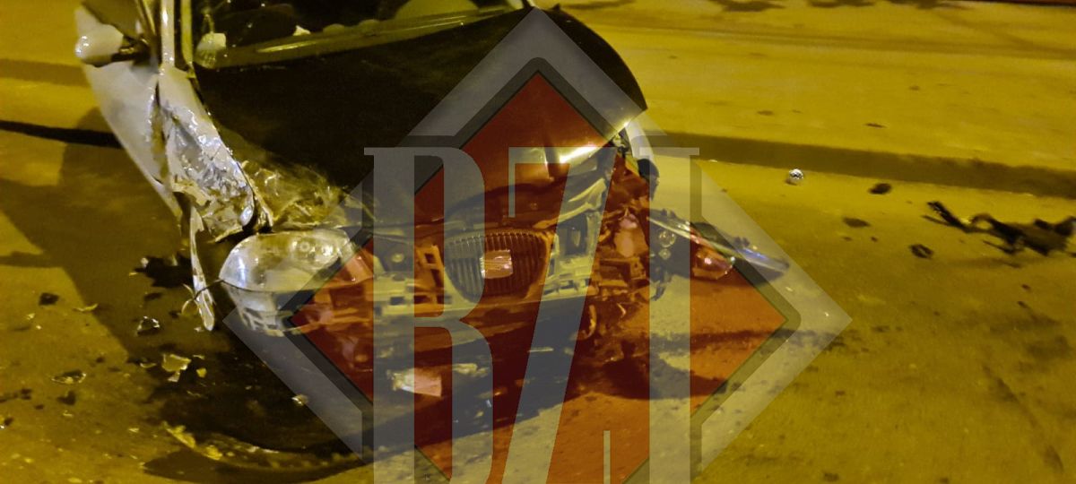 Accident rutier pe Bulevardul Primăverii din Iași. Două autoturisme au fost implicate în coliziune – Exclusiv, Galerie Foto, Live Video