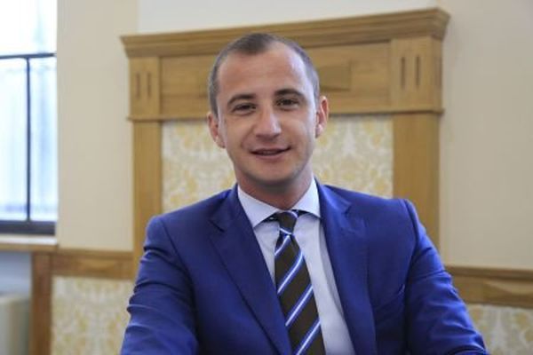 Alfred Simonis, mesaj la adresa lui Cristian Ghinea: „Ați început să mitraliați și să aruncați în aer toată România cu PNRR-ul acesta”