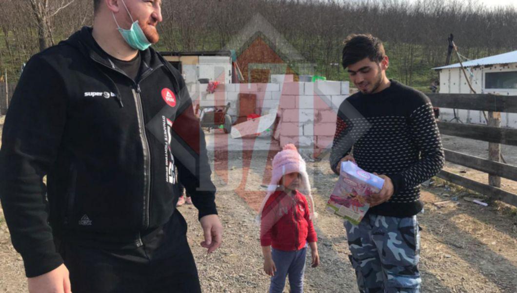 Reacţia lui Cătălin Moroșanu la dezvăluirile BZI.RO precum că Sergiu, tăticul călăreț, şi-a vândut casa: Când o să mă duc la Iaşi o să am o discuţie cu el