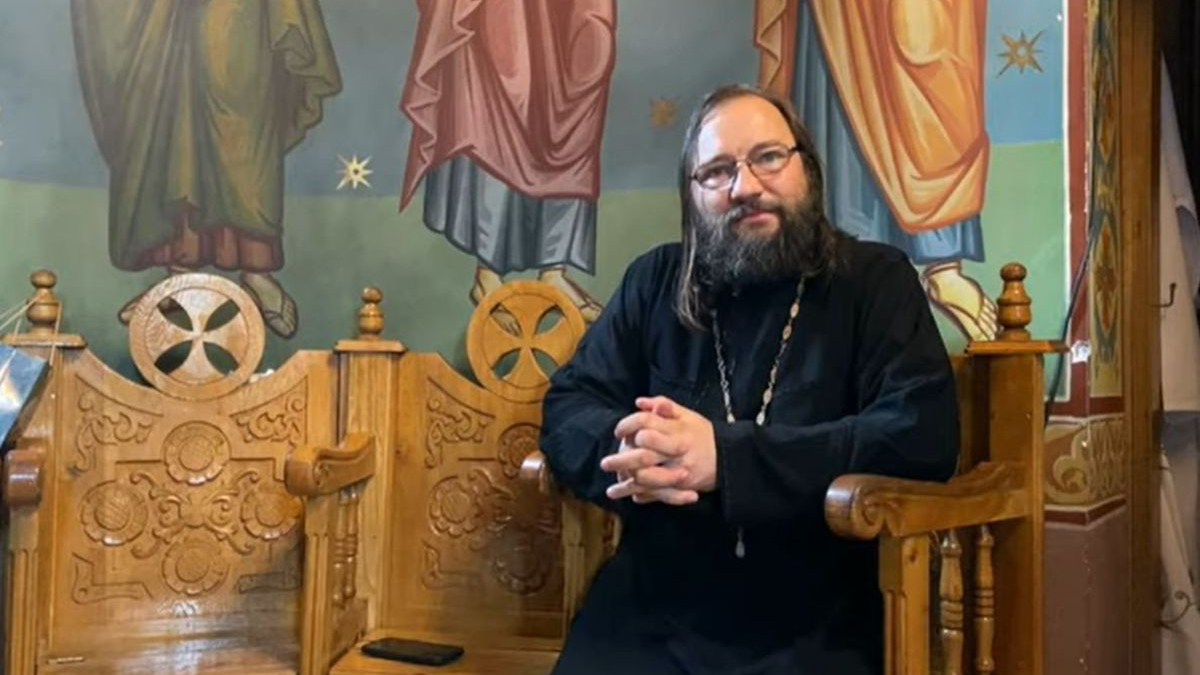 „Grăuntele de iubire”, o nouă campanie lansată de părintele Dan Damaschin din Iași. Mii de copii vor primi daruri de sărbători