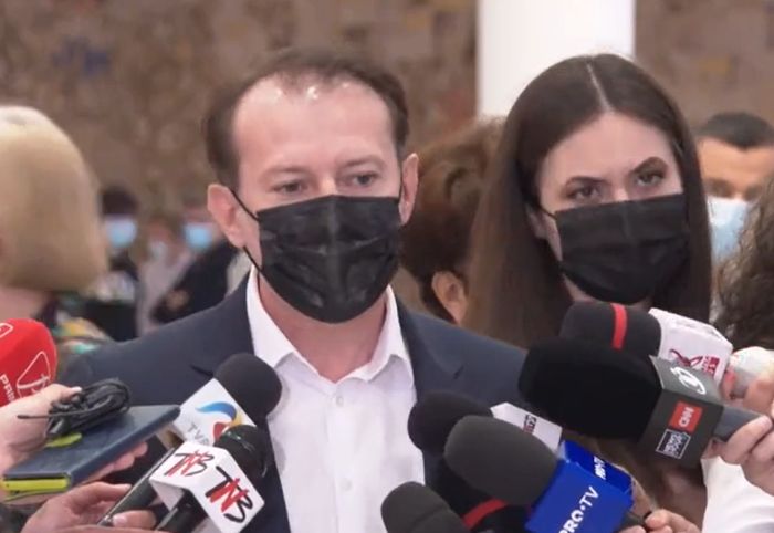 Dosarul de liceu al premierului ţinut la secret. Florin Cîțu a picat de două ori admiterea la facultate iar la examenul de treaptă a luat nota 4!