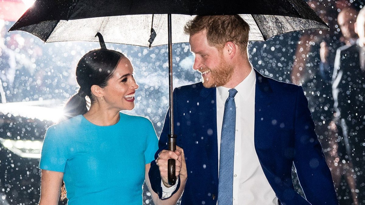 Îl manipulează Meghan pe Harry? «L-a făcut să creadă că e reîncarnarea mamei lui și că o poate salva»