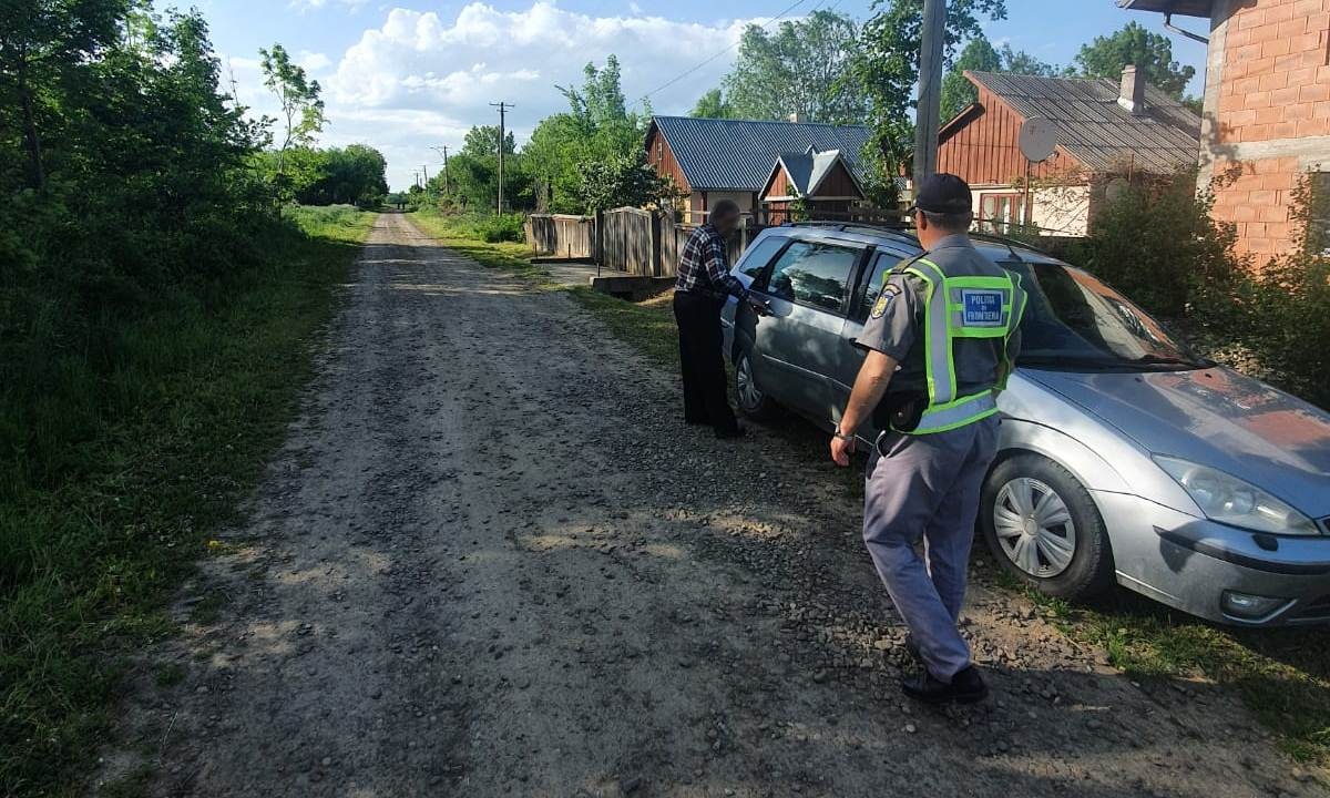 Un bărbat de 62 ani, prins băut la volan de polițiștii de frontieră Dorohoi