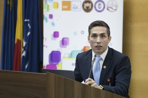Valeriu Gheorghiţă a anunţat ce categorie de români pot ieşi din casă după ora 22:00