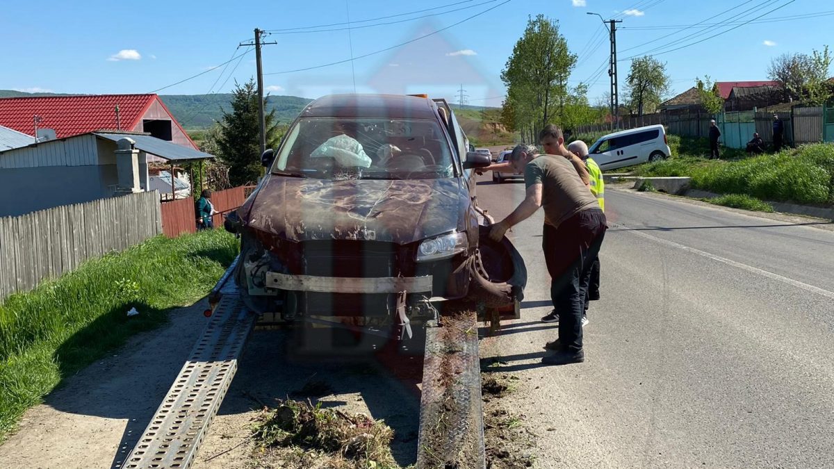 Accident rutier cu o victimă, la Dumbrava: A intrat cu mașina în stația de autobuz! – EXCLUSIV / UPDATE / FOTO