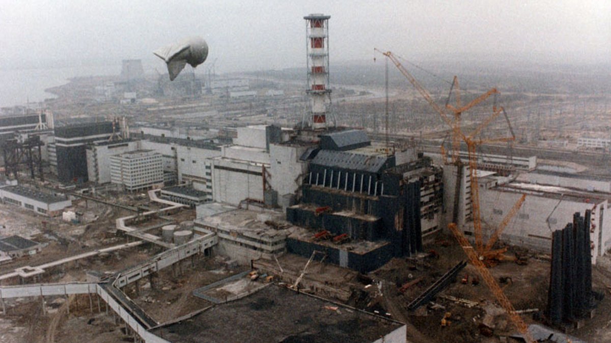 Trupele ruse vor să ocupe centrala de la Cernobîl. Pericol de accident nuclear