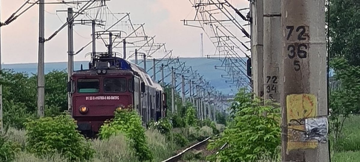Accident feroviar la Iaşi. Un bărbat a fost sfârtecat, după ce s-a aruncat în fața trenului Paşcani – Iaşi – EXCLUSIV