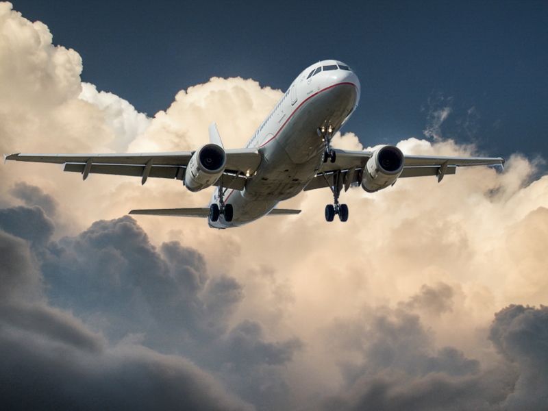 Amendă sau închisoare dacă te întorci din această țară! Un nou val de restricții severe