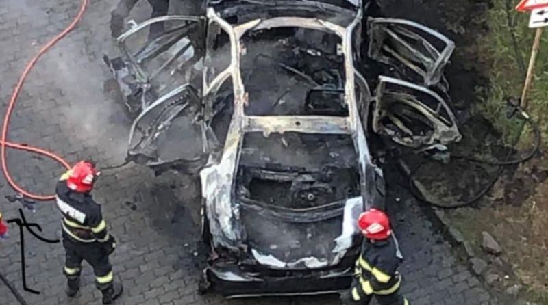 Scenariu șocant în cazul mașinii detonate de la Arad: Au fost criminali plătiți!