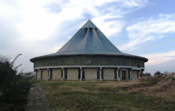 Cladirea muzeului de arheologie de la Cucuteni