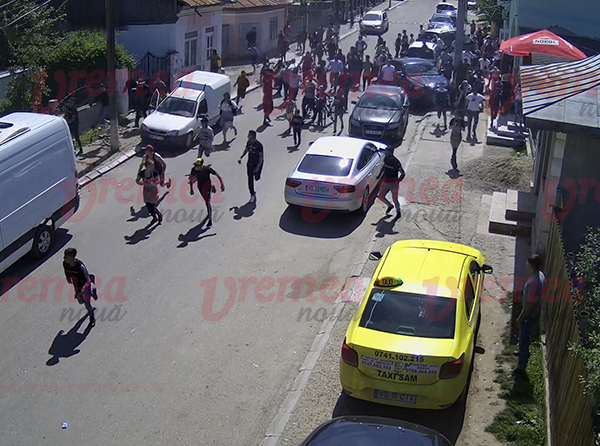 Localitatea din Vaslui în care a avut loc bătaia cu săbii a fost declarată zonă de siguranţă publică! Forţele de ordine au fost suplimentate – GALERIE FOTO, VIDEO