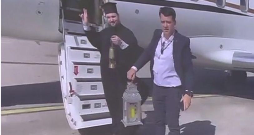 Sfânta Lumină de la Ierusalim a ajuns în România
