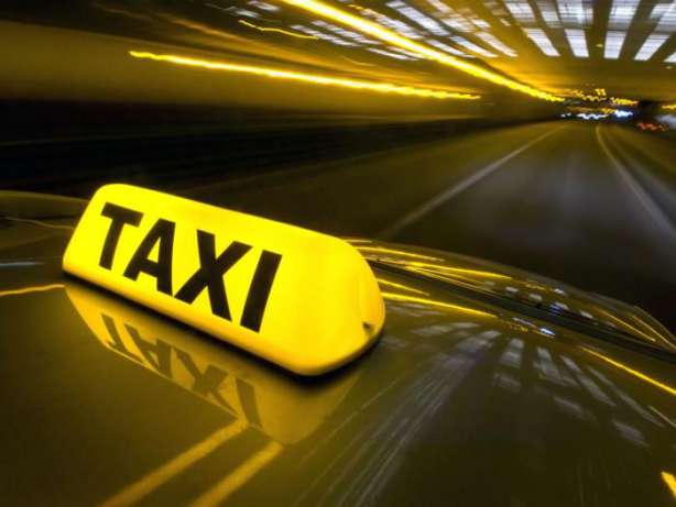 Motivul straniu pentru care un taximetrist a refuzat un client: „Nu te iau”