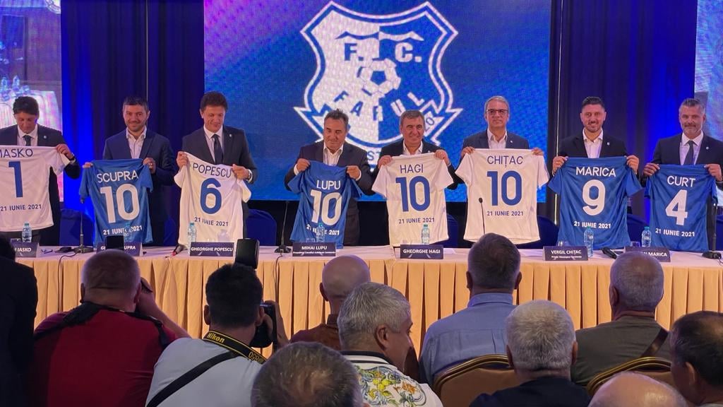 Viitorul și Farul Constanța au fuzionat! Gică Hagi va fi antrenor iar Gică Popescu președinte.