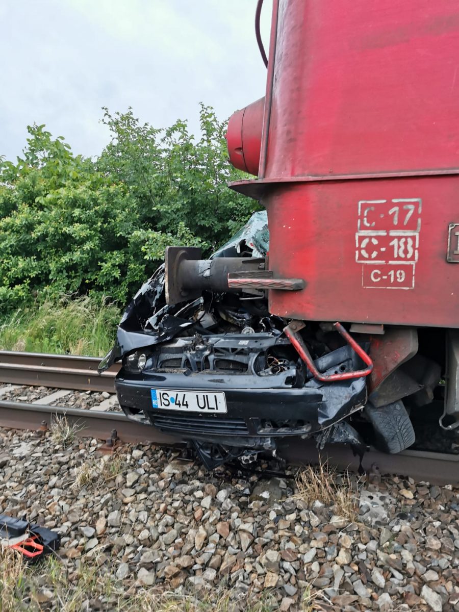 Un tânăr în vârstă de 21 de ani și-a găsit sfârșitul într-un accident feroviar produs în localitatea ieșeană Luncași – Galerie Foto