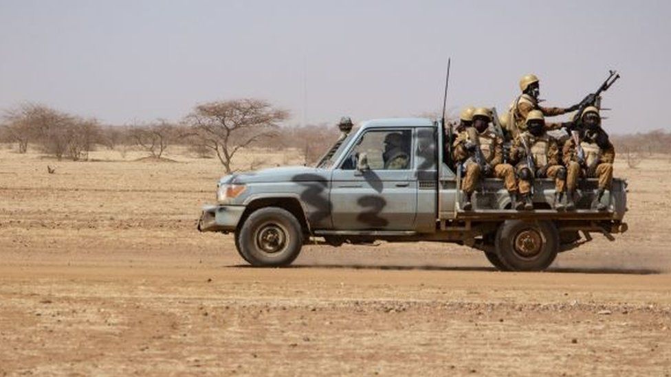 Aproximativ 100 de persoane au fost ucise în urma unui atac în Burkina Faso
