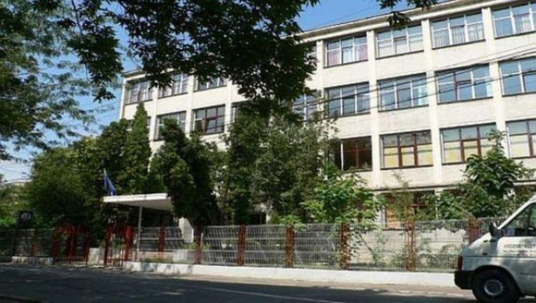 La Colegiul Național „Mihai Eminescu” din Iași are loc Simpozionul Județean „Provocări și abordări formative în învățământul primar actual. Învățătorul de astăzi – arhitect al sufletului de copil” – Ediția I