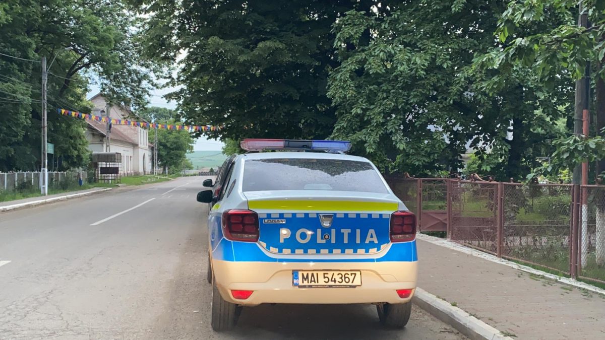 Dosar penal pentru bătrâna beată din Iaşi care şi-a spălat pe cap cele trei nepoate cu o soluţie toxică